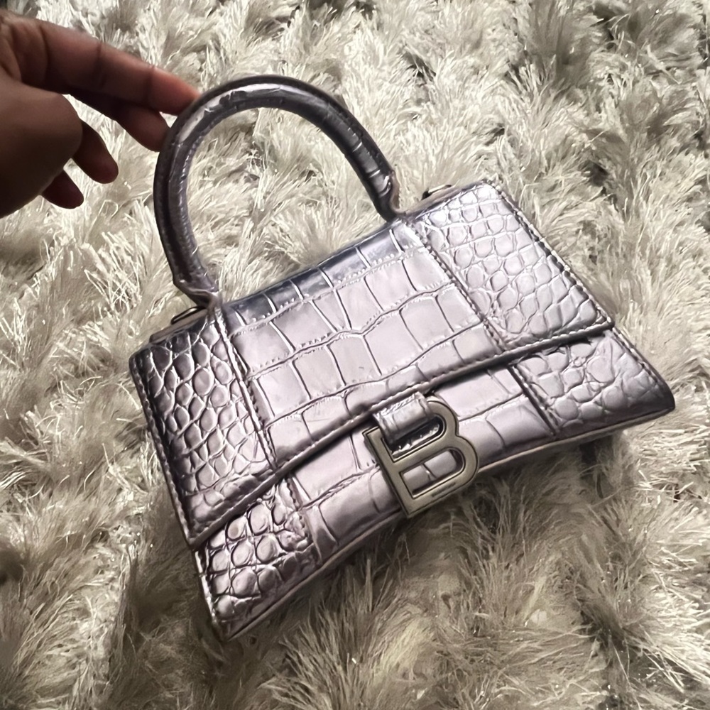 Balenciaga  Metallic Hourglass Bag! 💜